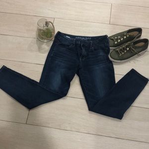 AE Size 10 Jegging Jeans. EUC
